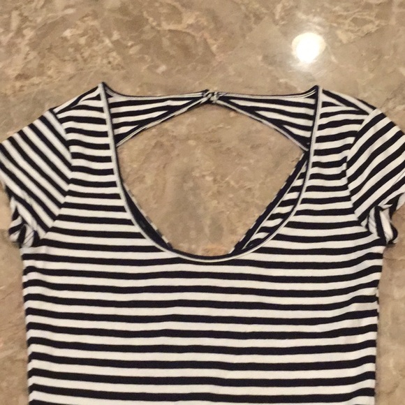 American Eagle white striped mini dress with back cutout, xxs. - Picture 4 of 4